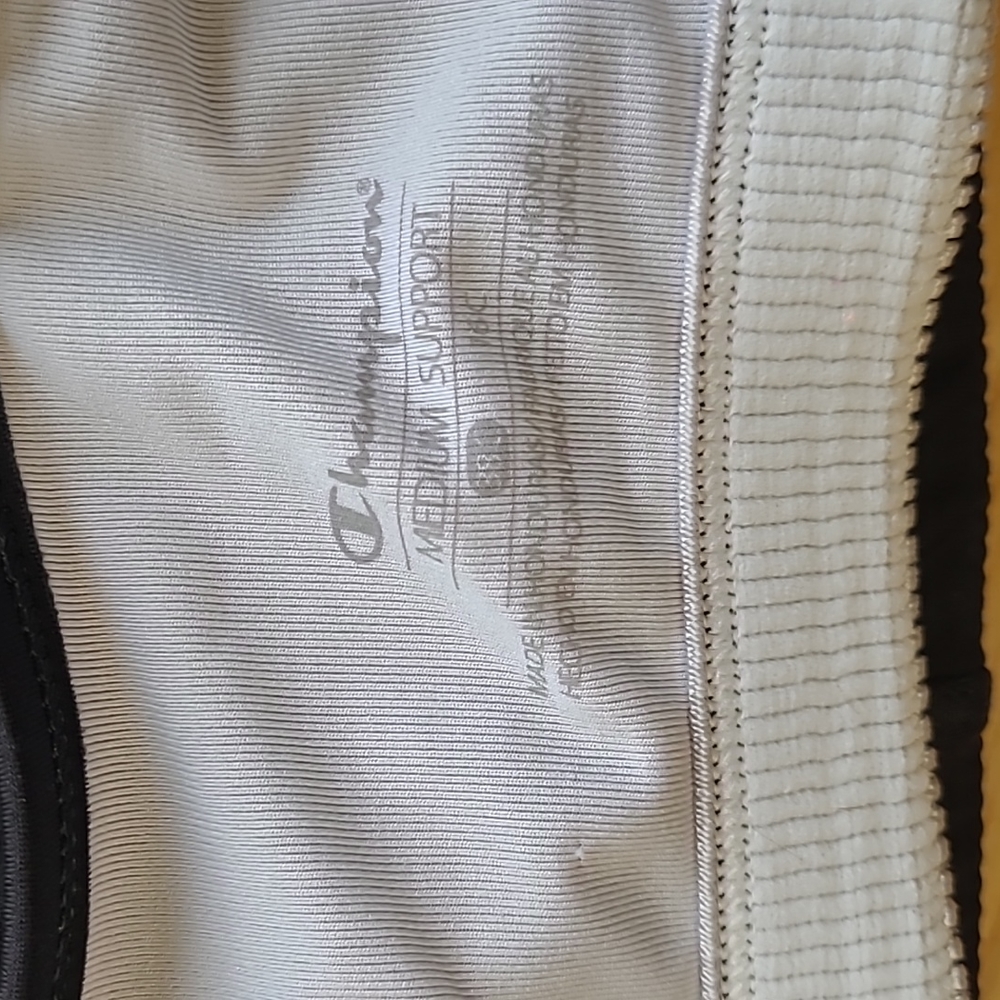 38C champions MEDIUM support bra - Picture 5 of 5